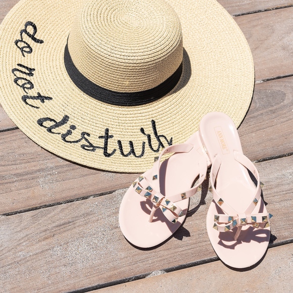 👠 Beige Studded Jelly Sandals - Picture 4 of 4